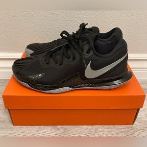 Nike Men’s Sz 9 NikeCourt Zoom Vapor Cage 4 Rafa Tennis Shoes ***NEW IN BOX!!***